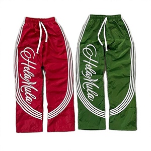 Pantalones Deportivos Unisex Personalizados con Bordado, Estilo Vintage, Ecológicos, con Rayas Desgastadas, Corte Holgado y Ancho, Color Rojo - Product Image 2