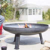 Grand foyer extérieur portable en acier au charbon de bois durable et facile à utiliser avec 3 pieds pour les barbecues de camping