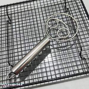 Herramienta de amasado en espiral de acero inoxidable para uso en panadería - Product Image 3