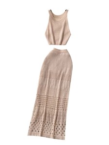 Ensemble deux pièces tricoté personnalisé <span class=keywords><strong>pour</strong></span> <span class=keywords><strong>femme</strong></span> : Crop top sans manches ajouré et jupe longue – <span class=keywords><strong>Tenue</strong></span> d'été bohème <span class=keywords><strong>pour</strong></span> la plage et les vacances - Product Image 1