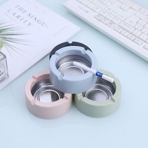 Cendrier créatif en plastique avec design en fer blanc, moderne et minimaliste, pour salon, bureau, usage domestique, idée cadeau - Product Image 2