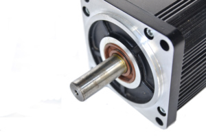 Motor de CA de 1.5kw, 5kw, 10kw, 11kw, 15kw, 20kw, 25kw, 40kw, 50kw, 80kw, 150kw, 7.5kw, 200kw, 3000w, 15000w, 10000w, 20000w en Oferta - Product Image 3