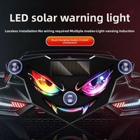 Neue solarbetriebene, teufelsaugenförmige, dynamische LED-Warnleuchte für die Heckscheiben von Autos, als Ambientebeleuchtung verwendet.