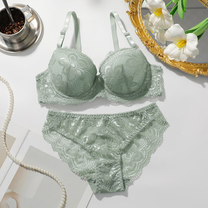 <span class=keywords><strong>Ensemble</strong></span> <span class=keywords><strong>de</strong></span> soutien-gorge sexy en satin <span class=keywords><strong>Victoria</strong></span>'s <span class=keywords><strong>Secret</strong></span>, 2 pièces, respirant, écologique, broderie, maille transparente, lingerie pour femmes matures - Product Image 2