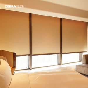 Tissu d'extérieur durable, écologique, résistant à l'eau et respirant 440 GSM avec faible rétrécissement pour stores enrouleurs motorisés et terrasses - Product Image 5