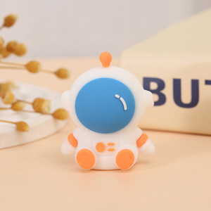 Sacapuntas de Silicona con Diseño de Astronauta de Dibujos Animados, Mini Sacapuntas Creativo de un Solo Orificio, Papelería Bonita para Niños, Venta al por Mayor para Estudiantes - Product Image 6