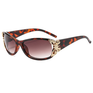 Lunettes de soleil papillon pour femmes, monture noire en PC, protection UV400, lunettes de soleil tendance - Product Image 5