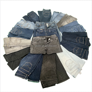 Balles de Jeans de Marque d'Occasion en Gros pour Unisexe en Vrac Lots de Vêtements de Marques de Sport Célèbres de Boutique Friperie - Product Image 4