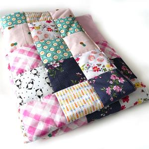 Edredón de retazos hecho a mano personalizado, regalo personalizado para ocasiones especiales, manta acogedora para perro mascota - Product Image 4