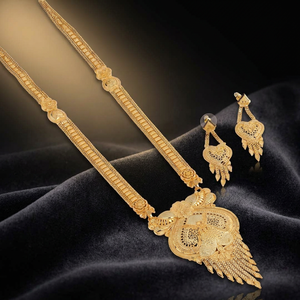 Ensemble de bijoux fantaisie en gros plaqué or 14K, 18K, 24K, en laiton rempli d'or, motif floral traditionnel, long et élégant - Product Image 4