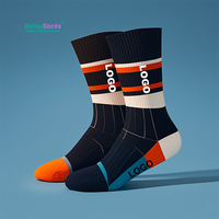 Chaussettes décontractées en coton pour hommes, tricotées jacquard, avec logo sportif amusant et lettres personnalisées sur le dessous, vente en gros pour la saison d'automne