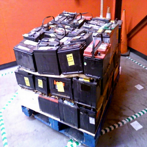 Plaques de rebuts de batteries de voiture en gros, 99 % de Pb, origine Floride, en vrac pour le recyclage des métaux - Product Image 1