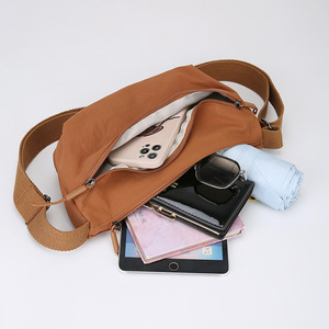 Women's Nylon Crossbody Bag Medium Zipper Casual Everyday Shoulder Bag Khaki Pink Caramel Black Fruit Green Off White - Product Image 2