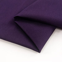 Tissu sergé violet foncé TC 65/35 32*32 130*70 en polyester et coton tissé pour uniformes et vêtements de travail