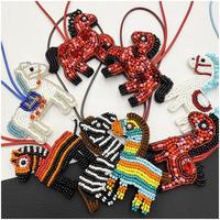 Porte-clés Sac Design Extravagant Cheval de Dessin Animé Bijoux Tendance Coréens Couleurs Claires Pendentifs Ornements Scolaires