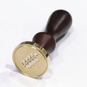 Kits de sceau de <span class=keywords><strong>cire</strong></span> vintage enveloppe à manche en bois carte d'invitations de mariage initiales personnalisées timbres de sceau de <span class=keywords><strong>cire</strong></span> avec emballage en boîte - Product Image 4