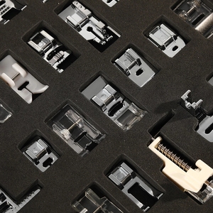 YUKK # Juego de 48 <span class=keywords><strong>Prensatelas</strong></span> de Acero para Máquina de Coser Doméstica, Kit de Bordado, Puntada Invisible y Zurcido, Compatible con Brother y <span class=keywords><strong>Janome</strong></span> - Product Image 3