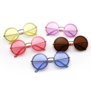 Lunettes de soleil à monture ronde en métal à la mode, protection UV400 pour femmes, verres sur le thème de l'océan, style européen et américain élégant - Product Image 1