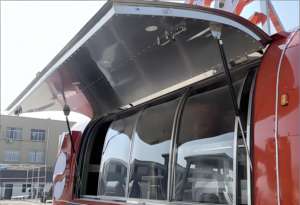 รถขายพิซซ่าพร้อมเตาอบหินและโต๊ะเตรียมอาหารสำหรับธุรกิจพิซซ่าสไตล์เนเปิลส์ปริมาณมาก - Product Image 4