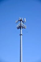 Fabricant de tours monopôles à joint coulissant pour applications de télécommunications et de communication en extérieur