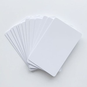 Tarjetas NFC NTAG215 al por Mayor de Fábrica, Tarjetas Inteligentes de PVC Blancas Resistentes al Agua de 13.56MHz para <span class=keywords><strong>Amiibo</strong></span> y Tarjetas de Visita Digitales - Product Image 1