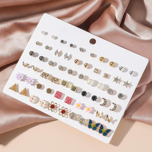 LR-09 Juego <span class=keywords><strong>de</strong></span> Joyería para Orejas <span class=keywords><strong>de</strong></span> Mujer, 30 Pares <span class=keywords><strong>de</strong></span> Aretes <span class=keywords><strong>de</strong></span> <span class=keywords><strong>Elefante</strong></span>, Triángulo, Luna, Mariposa, <span class=keywords><strong>Flor</strong></span>, Estrella, Cristal, Perla y Aleación - Product Image 1