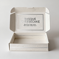 Boîte d'emballage pour biscuits et gâteaux en carton ondulé blanc, impression UV argentée personnalisée, haute qualité, durable, impression avion