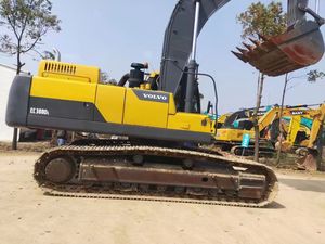 Excavatrice hydraulique sur chenilles Volvo EC380d d'occasion la plus vendue Charge nominale de 2 tonnes pour l'exploitation minière et la construction Excavadora Escavadora d'occasion - Product Image 2