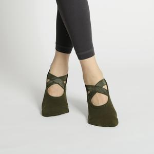 Chaussettes de yoga en coton respirantes à logo personnalisé pour femmes, antidérapantes, tricotées pour le printemps, barre, trampoline, Pilates - Product Image 6