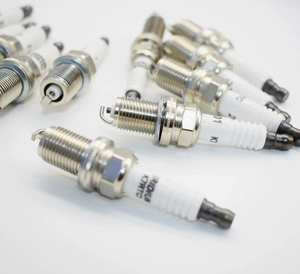 หัวเทียนนิกเกิลใหม่ 101000035HJ สำหรับรถยนต์ <span class=keywords><strong>VW</strong></span> Golf Jetta Bora สำหรับเครื่องยนต์ 1.8 2.0L-ระบบจุดระเบิดประสิทธิภาพสูง รับประกัน 1 ปี - Product Image 1