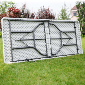 Fournisseur de mobilier d'extérieur, table pliante robuste, imperméable, semi-portable, blanche, 6 pieds, table d'extérieur pour les fêtes, les événements en plein air - Product Image 4
