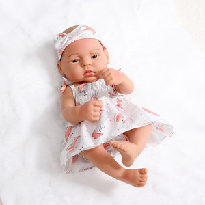 Poupées reborn en silicone souple et mignonnes en gros, avec des vêtements colorés, jouets pour filles, poupées reborn en silicone de 40 cm - Product Image 3