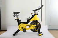 Vélo d'exercice stationnaire d'intérieur, vélo de fitness vertical, silencieux, à transmission par courroie, pour entraînement cardio, avec siège confortable