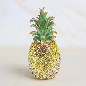 LUYI Nouveauté Tendance : Boîte à Bijoux Créative en Métal Émaillé, Motif Ananas Diamanté, Idéale pour la Décoration Intérieure - Product Image 6