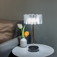 Lampe de table rechargeable portable de luxe chevet chambre salon capteur tactile lumière LED bureau acrylique lampe de table sans fil