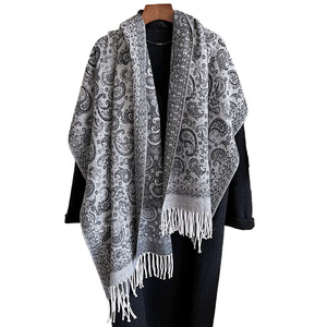 Bufanda de estilo étnico con estampado Paisley, tipo cachemira, para mujer, gruesa, cálida, para viaje, chal, capa. - Product Image 5
