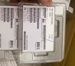 قرص صلب داخلي Intel P5530 بسعة 3.84 تيرابايت U.2 NVMe PCIe 4.0 X4 للمؤسسات عالي التحمل - Product Image 3