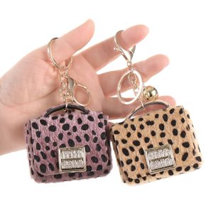 Mini sac en fausse fourrure classique à imprimé léopard, porte-clés, petite pochette, breloque pour clés de voiture avec clochette - Product Image 2