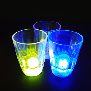 Flash Light up Tasses Flashing Shots Light 24 LED Bar Night <span class=keywords><strong>Club</strong></span> Party Drink pour Carlton Dry Carlton Midstrength - Product Image 3
