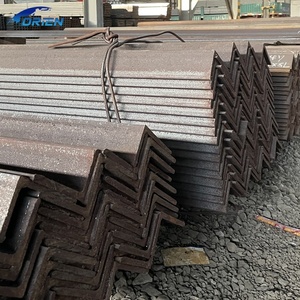 Barre d'angle en acier Q235 équivalente à ASTM A36, barre d'angle en acier HRC, traitement personnalisé pour <span class=keywords><strong>les</strong></span> résidences modernes, bâtiments en structure métallique - Product Image 1