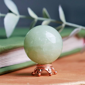 Sphère de cristal d'aventurine verte ronde, pierre précieuse naturelle verte, boule de quartz polie et lisse, spécimen minéral pour la maison, le bureau ou la table - Product Image 1