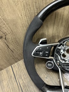 Volant sport, cuir perforé à fond plat avec palettes de changement de vitesse pour <span class=keywords><strong>Audi</strong></span> A3 A4 A5 A6 A7 Q3 <span class=keywords><strong>Q5</strong></span> Q7 TT R8 <span class=keywords><strong>S</strong></span> <span class=keywords><strong>Line</strong></span> - Product Image 4