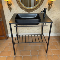 Suite de location de chambres d'hôtel sur mesure Comptoir en marbre Cuvette en céramique Piédestal Lavabo en acier Lavabo Sur Pieds En Céramique Effet Marbre