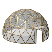 Chambre d'hôtel de luxe Dôme en verre géodésique de forme triangulaire Maison en camping
