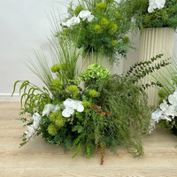 Nieuw Ontwerp Handgemaakte Groene Planten Witte Orchidee Bloem Runner Gangpad Vloer Bloemenrij Arrangement Voor Bruiloft Evenement Indoor Decor