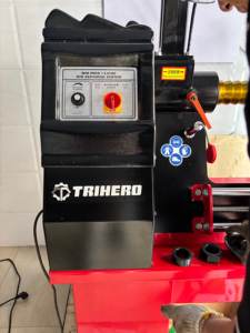 Máquina de reparación de enderezamiento de llanta automática certificada de 3 cilindros de acero inoxidable de fábrica de gran oferta Trihero para <span class=keywords><strong>taller</strong></span> con CE - Product Image 2