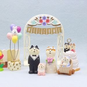 Japanese Style Zakka Cat Figurine Resin Wedding Cake Decoration Handmade Couple And Baby Set - Product Image 3
