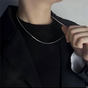 유럽 미니멀리스트 스타일 티타늄 스틸 사각 스네이크 체인 유니섹스 힙합 슬림 숏 쇄골 목걸이 - Product Image 5