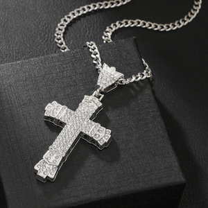 Collana Hip Hop Europea di Tendenza con Diamanti, Collana a Croce con Cristalli e Strass per Uomo e Donna - Product Image 2