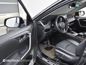 Toyota RAV4 Híbrido AWD, SUV Automático con Sistema de Propulsión de Gasolina y Eléctrico, Vehículo Familiar Robusto y Eficiente para Aventuras - Product Image 4